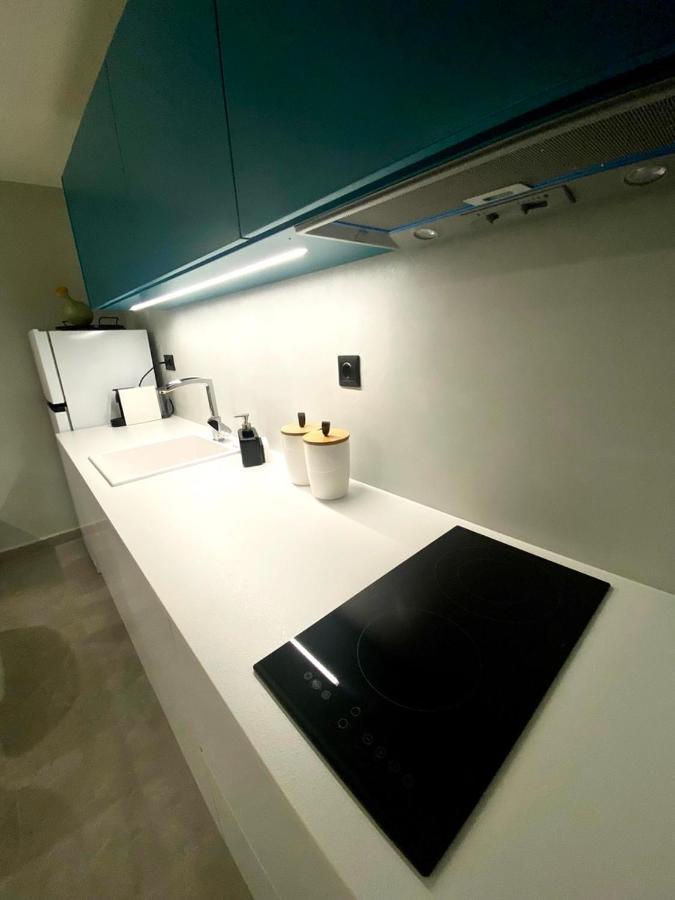 Vyron 2 Lusso Apartman Néa Mihanióna Kültér fotó