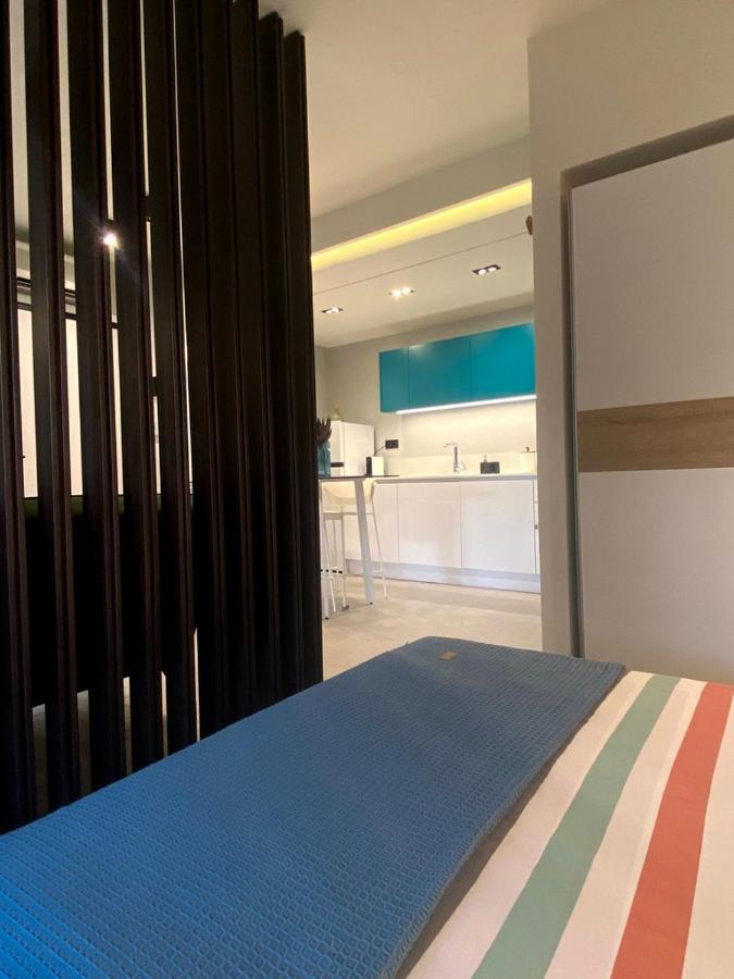 Vyron 2 Lusso Apartman Néa Mihanióna Kültér fotó